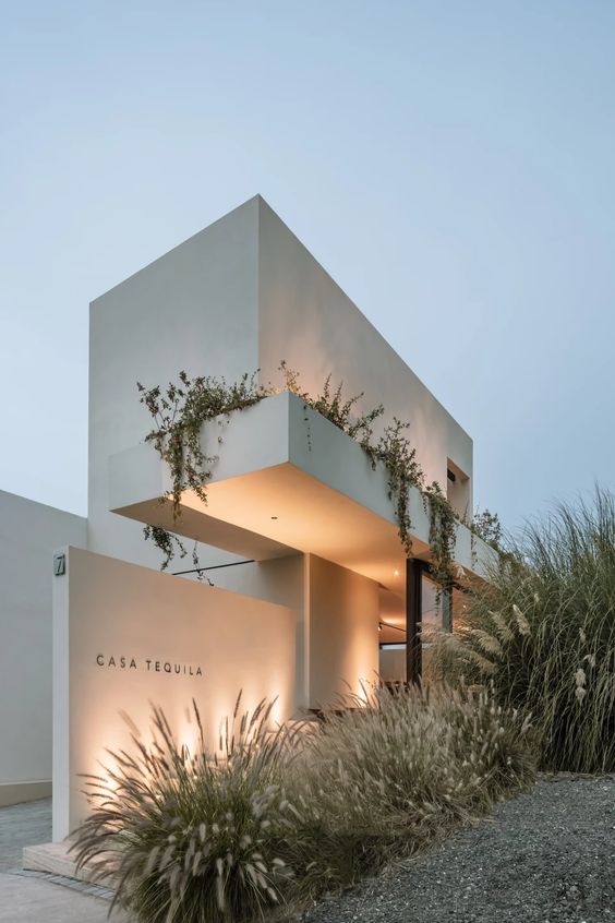 Outdoor Lighting on a Modern House Outdoor Lighting on a Modern House