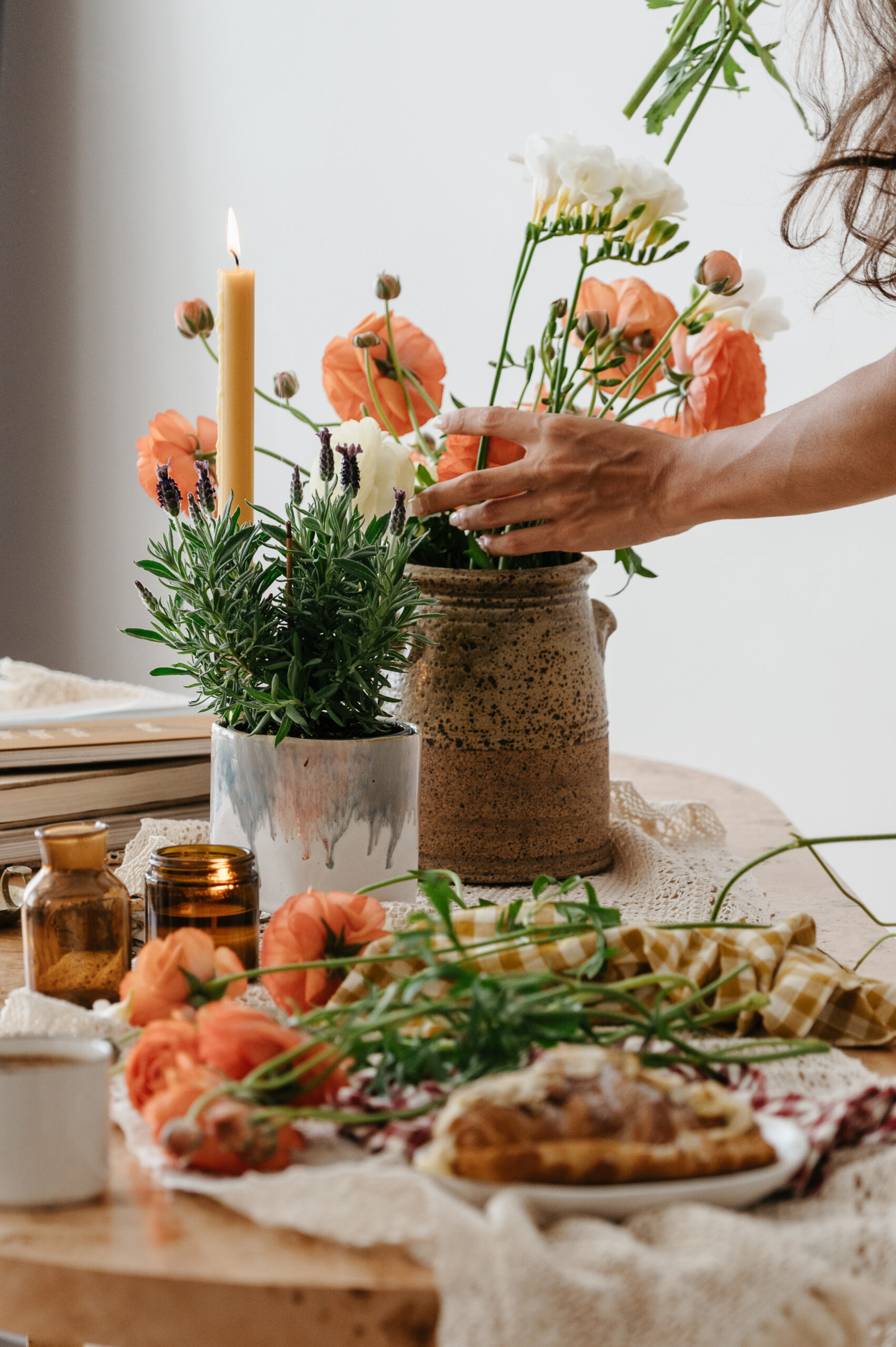 FlowersEntertainingDiningTable