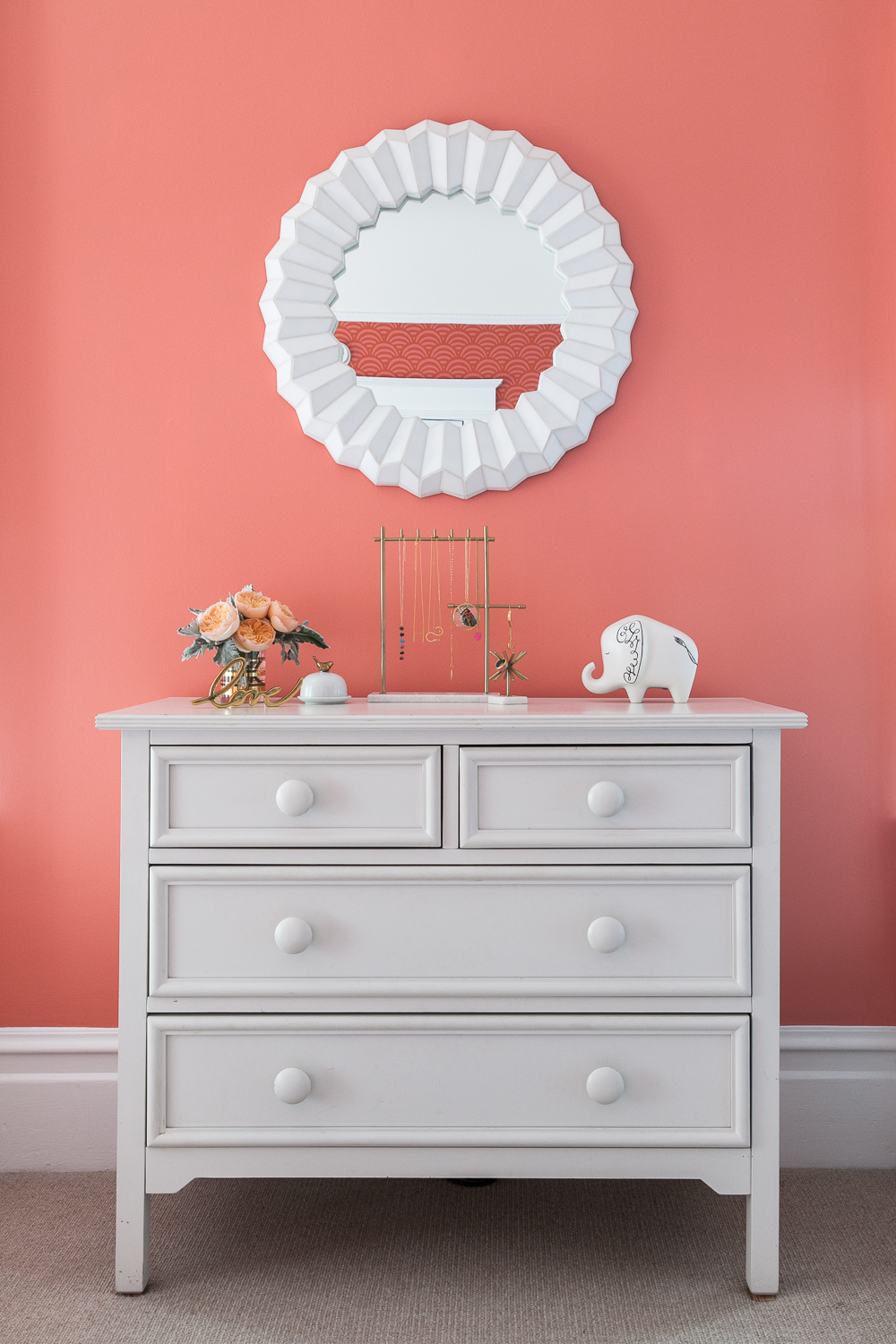 RachelBlindauer-Stella'sRoomDresser 332 Cocoanut Kitchen Black & White Model